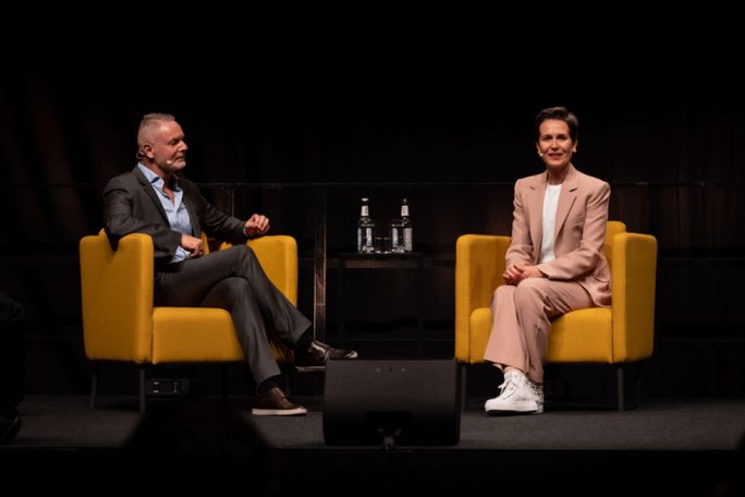 Shila Driesch im Bühnengespräch mit Dirk Kreuter