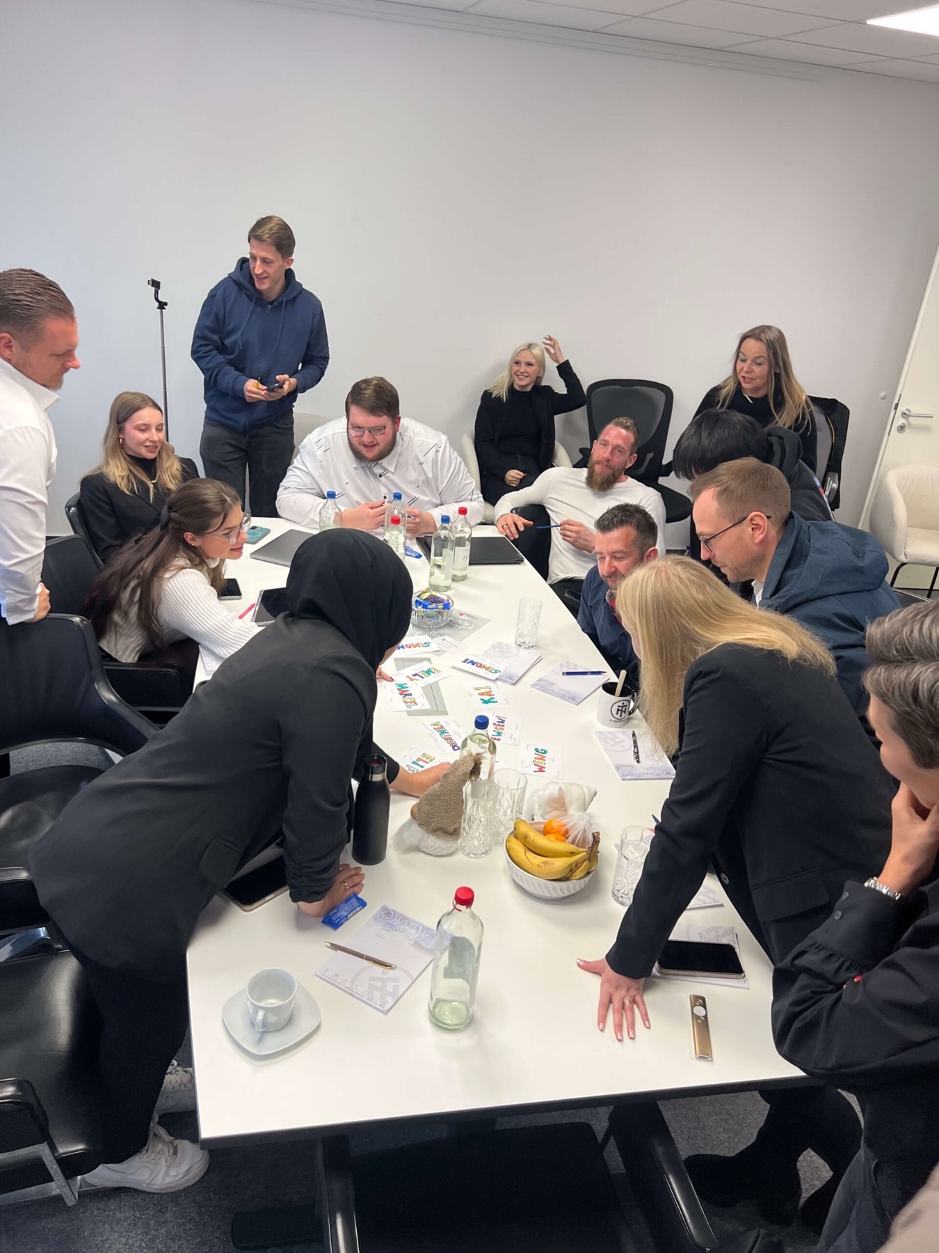 Shila Driesch im Workshop mit einer Gruppe